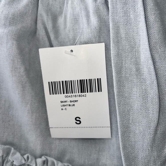 light blue skirt never worn in good quality - Picture 4 of 4